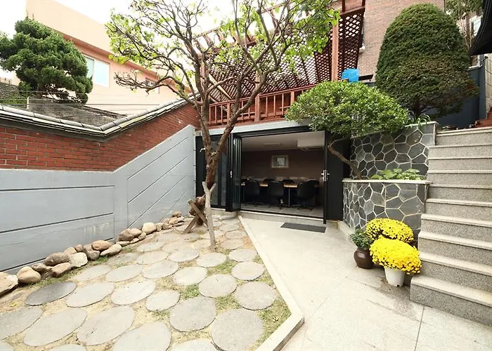 Nayaeddle Guesthouse